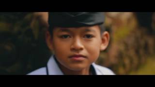 Bapa  Arinka  Official video clip [upl. by Atinid]