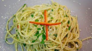 Spaghetti Aglio e Olio  5 Ingredient Pasta Recipe [upl. by Nimzay323]