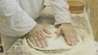 Tutorial Pizza Come fare stesura pizza professionale in pochi secondi [upl. by Suoirrad786]