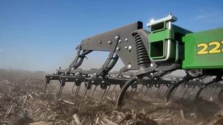 New John Deere 2230 Field Cultivator and 2330 Mulch Finisher [upl. by Kurman]