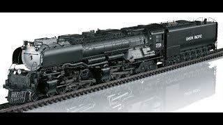 Union Pacific Big Boy amp Challenger Locomotive [upl. by Tremml326]