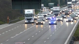 Autobahnpolizei bremst Verkehr [upl. by Aynor861]