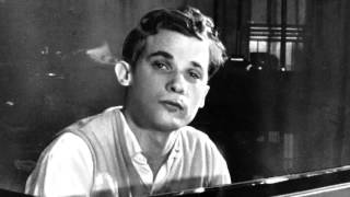 Glenn Gould  Bach Prelude In C Minor BWV 999 [upl. by Hairacaz]