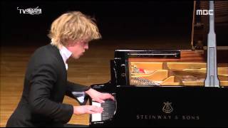 Lucas Jussen  Beethoven Waldstein Sonata [upl. by Eiramadnil]