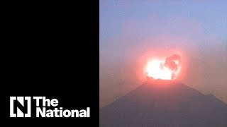 Mexicos El Popo dramatically erupts [upl. by Winebaum]