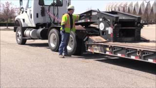 ENCLOSED TRAILER REBUILD NEW SIDING ONE PIECE ROOF INSULATED INTERIOR AND ADDED JACKS AT THE BACK [upl. by Carnes]