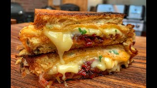 Das beste Grilled Cheese Sandwich  Westmünsterland BBQ [upl. by Nnylhtak]