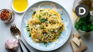 Spaghetti Aglio E Olio 5 Ingredient Pasta Recipe [upl. by Neill472]