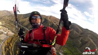 Curso Parapente  Progresión  Como coger los mandos y recorrido del acelerador [upl. by Neelyar369]