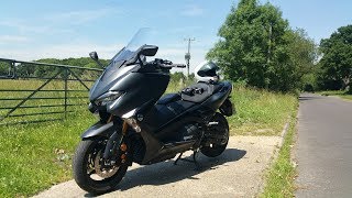 Yamaha TMAX 500 DX Review 2017 [upl. by Yelyah]