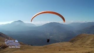 Parapente Como Volar impresionante y seguro Silvia sobrevuela el Pirineo [upl. by Cuthburt]